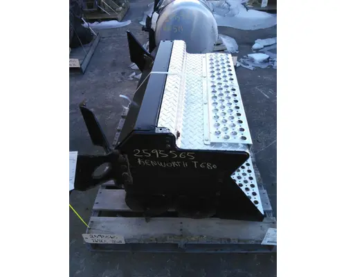 KENWORTH T680 BATTERY BOX
