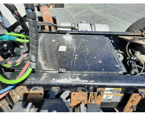 KENWORTH T680 BATTERY BOX