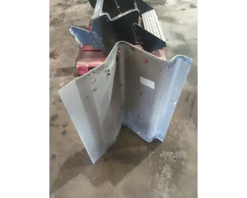 KENWORTH T680 BATTERY BOX