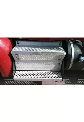 KENWORTH T680 BATTERY BOX