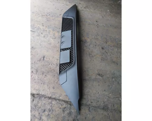 KENWORTH T680 BUMPER CENTER in Marshfield, MO $105.14 #INQ