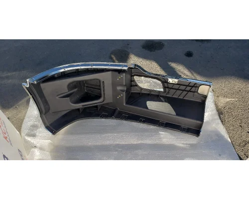 KENWORTH T680 BUMPER END