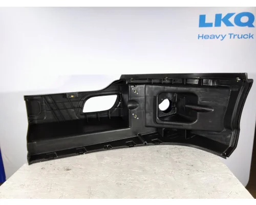 KENWORTH T680 BUMPER END