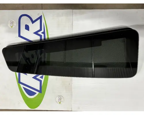 KENWORTH T680 Back Glass