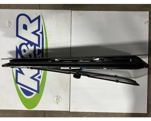 KENWORTH T680 Back Glass