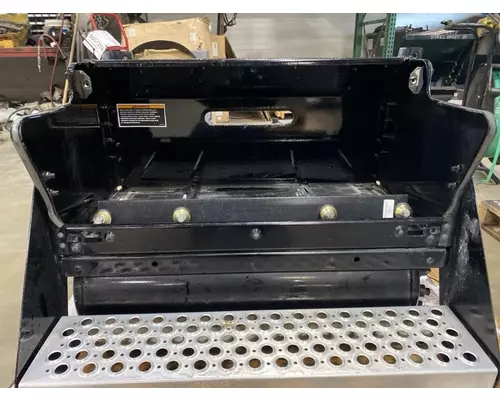 KENWORTH T680 Battery Box