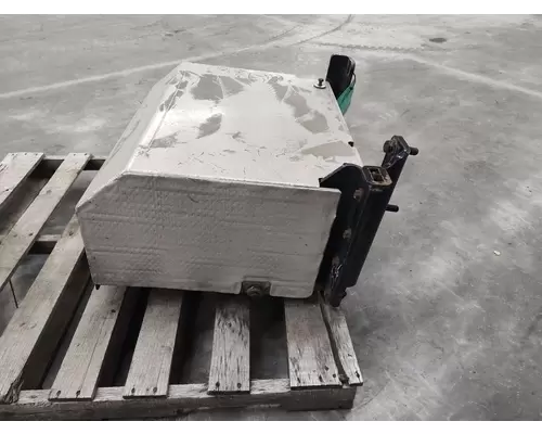 KENWORTH T680 Battery Box