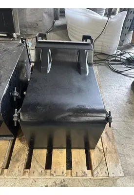 KENWORTH T680 Battery Box