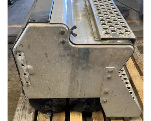 KENWORTH T680 Battery Box