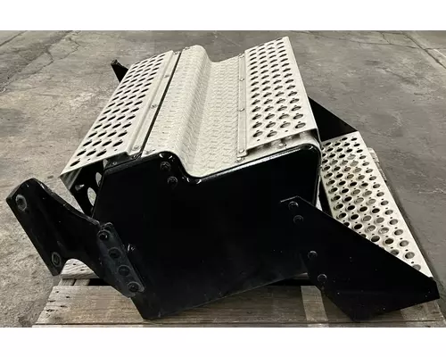 KENWORTH T680 Battery Box