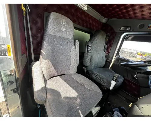 KENWORTH T680 Battery Box