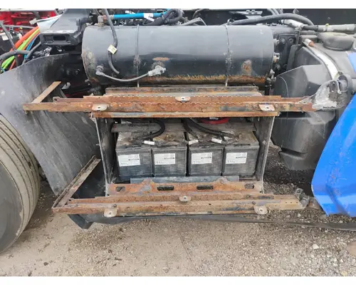 KENWORTH T680 Battery Box