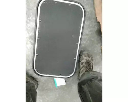 KENWORTH T680 Body Parts, Misc.