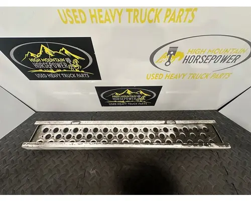 KENWORTH T680 Body Parts, Misc.
