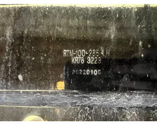 KENWORTH T680 Body Parts, Misc.