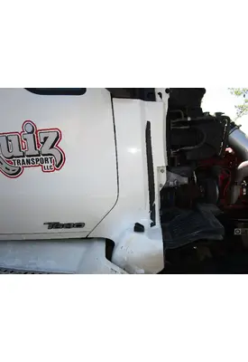 KENWORTH T680 Body Parts, Misc.