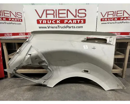 KENWORTH T680 Body Parts, Misc.