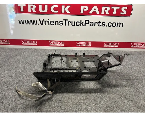 KENWORTH T680 Body Parts, Misc.
