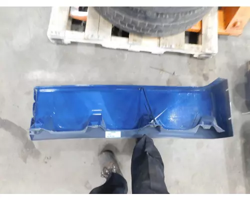 KENWORTH T680 Body Parts, Misc.