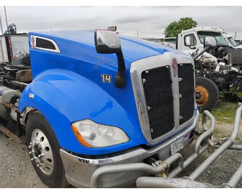 KENWORTH T680 Body Parts, Misc.