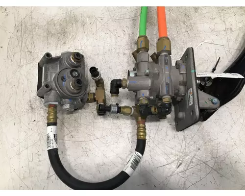 KENWORTH T680 Brake  Clutch Pedal Box