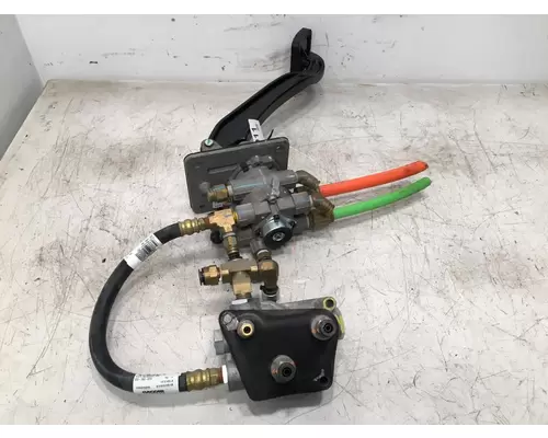 KENWORTH T680 Brake  Clutch Pedal Box