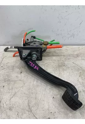 KENWORTH T680 Brake / Clutch Pedal Box