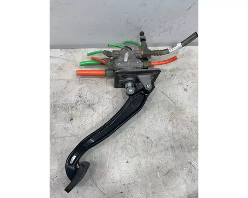 KENWORTH T680 Brake  Clutch Pedal Box