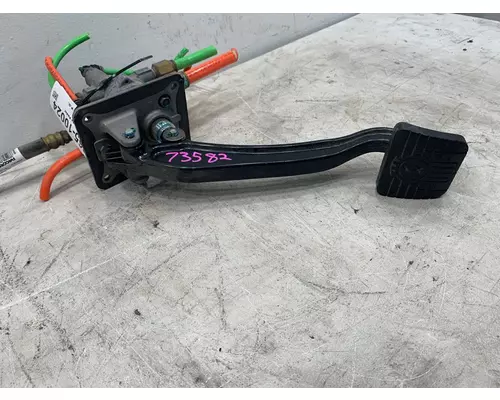 KENWORTH T680 Brake  Clutch Pedal Box