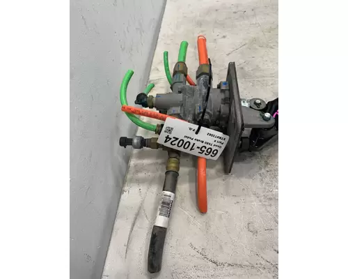 KENWORTH T680 Brake  Clutch Pedal Box