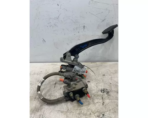 KENWORTH T680 Brake  Clutch Pedal Box