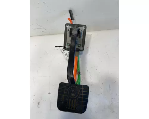 KENWORTH T680 Brake  Clutch Pedal Box