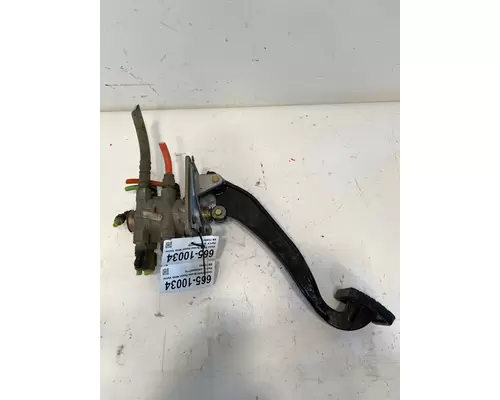 KENWORTH T680 Brake  Clutch Pedal Box