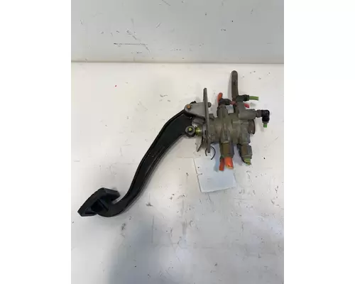 KENWORTH T680 Brake  Clutch Pedal Box
