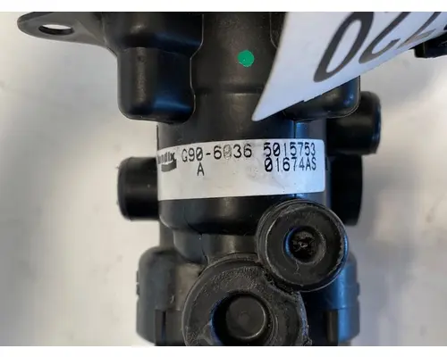 KENWORTH T680 Brake Proportioning Valve