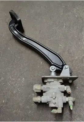 KENWORTH T680 Brake/Clutch Pedal Box