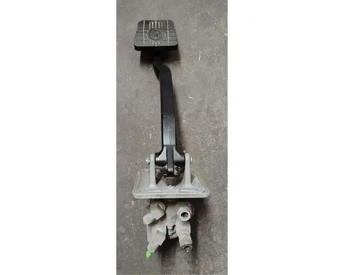 KENWORTH T680 BrakeClutch Pedal Box