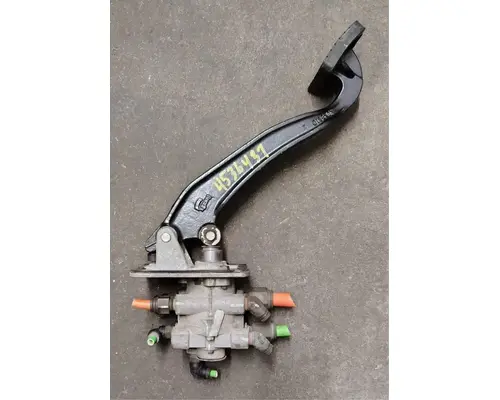 KENWORTH T680 BrakeClutch Pedal Box