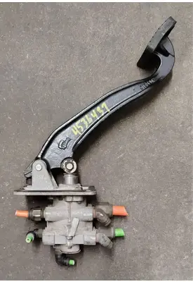 KENWORTH T680 Brake/Clutch Pedal Box
