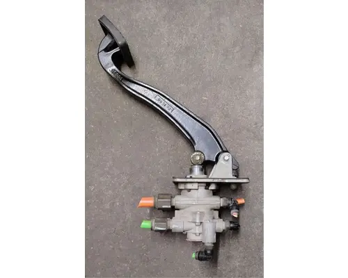 KENWORTH T680 BrakeClutch Pedal Box