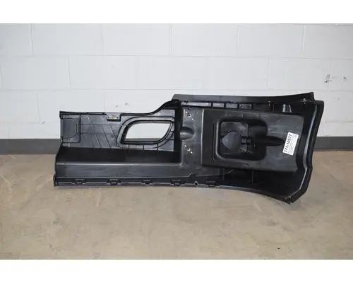 KENWORTH T680 Bumper End Cap