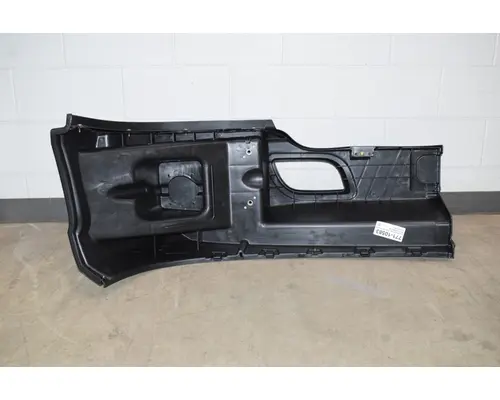 KENWORTH T680 Bumper End Cap