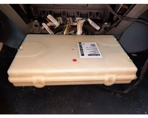 KENWORTH T680 CAB CONTROL UNIT MODULE