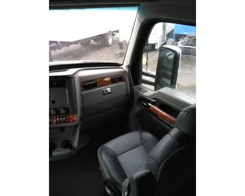 KENWORTH T680 CAB EXTENSION