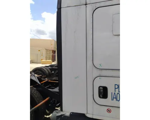 KENWORTH T680 CAB EXTENSION