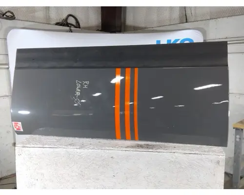 KENWORTH T680 CAB EXTENSION