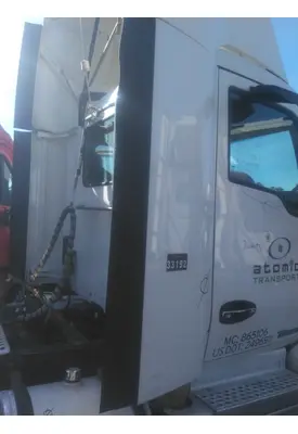 KENWORTH T680 CAB EXTENSION