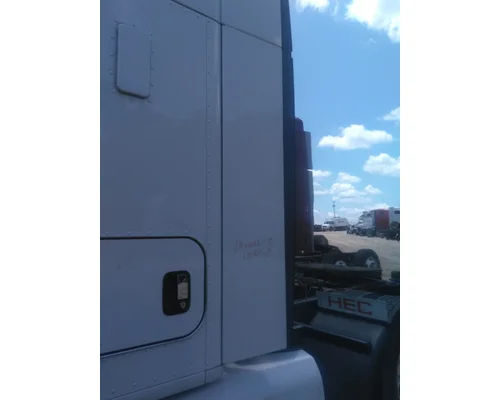 KENWORTH T680 CAB EXTENSION