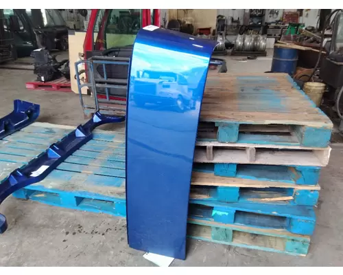 KENWORTH T680 CAB EXTENSION