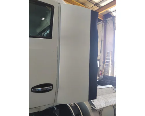 KENWORTH T680 CAB EXTENSION